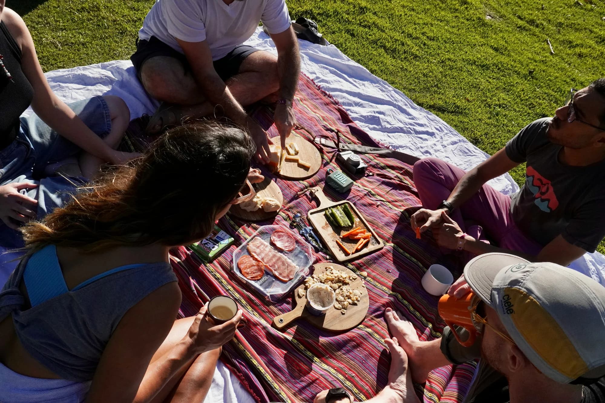 ONDA guests sharing a picnic outdoors
